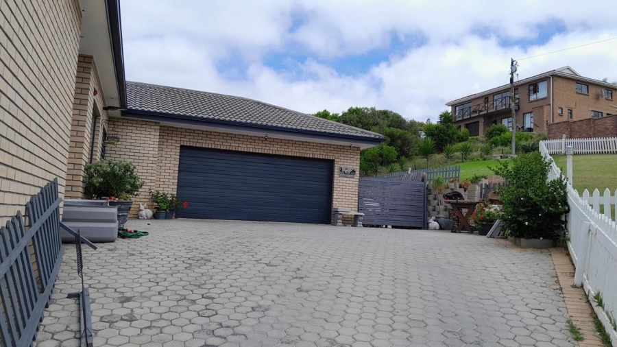 6 Bedroom Property for Sale in Dana Bay Western Cape